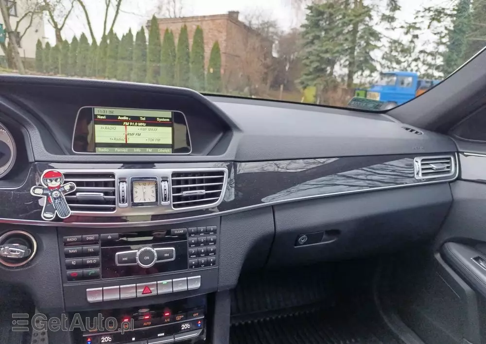 MERCEDES-BENZ Klasa E 220 BlueTEC 9G-TRONIC Avantgarde