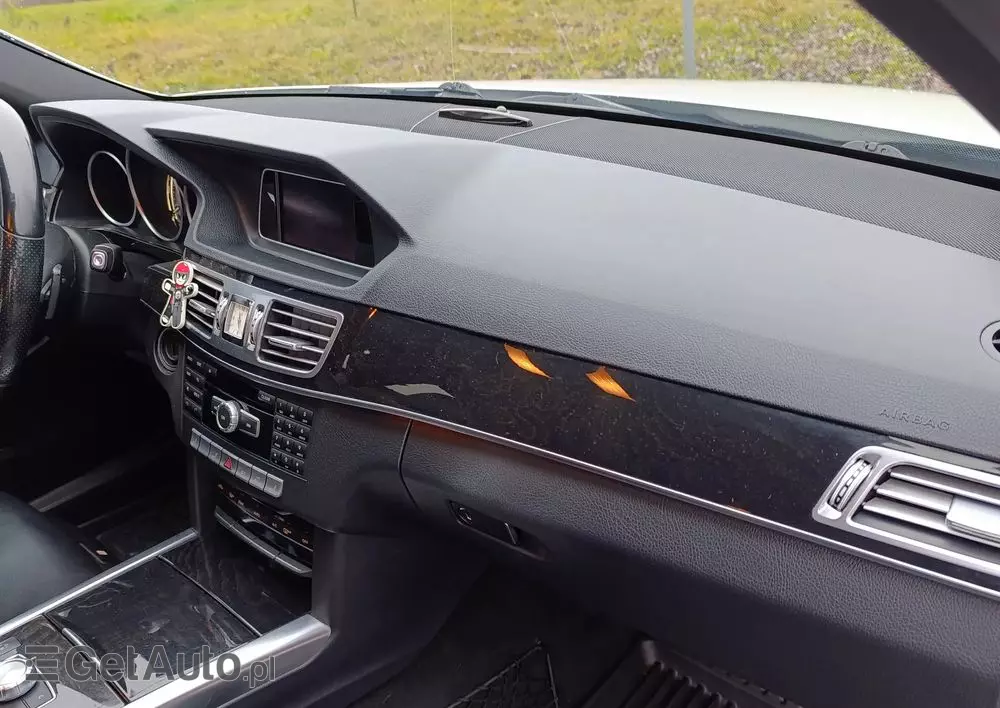 MERCEDES-BENZ Klasa E 220 BlueTEC 9G-TRONIC Avantgarde