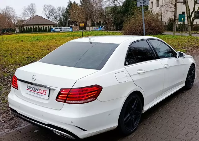 MERCEDES-BENZ Klasa E 220 BlueTEC 9G-TRONIC Avantgarde