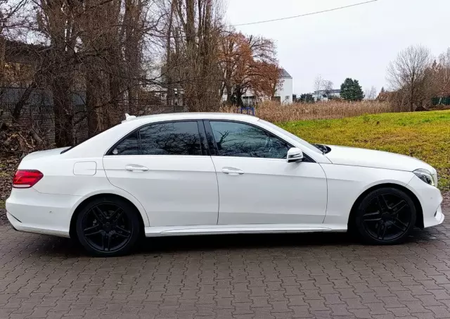 MERCEDES-BENZ Klasa E 220 BlueTEC 9G-TRONIC Avantgarde