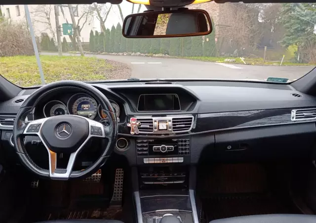 MERCEDES-BENZ Klasa E 220 BlueTEC 9G-TRONIC Avantgarde