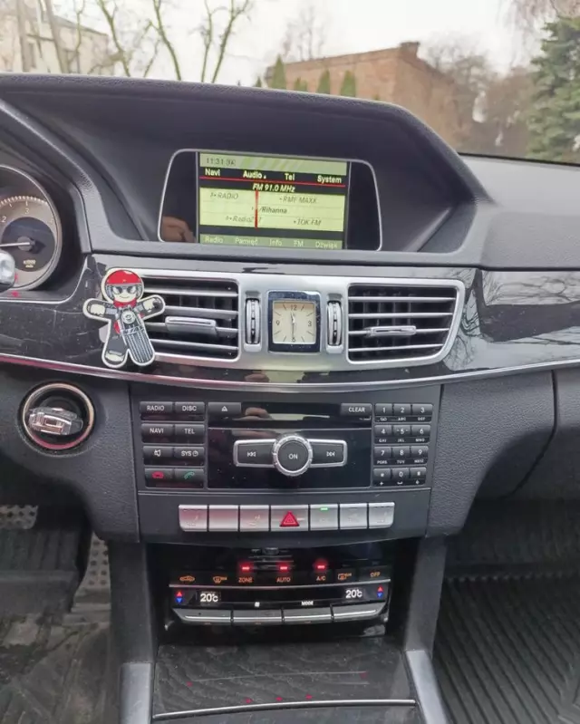 MERCEDES-BENZ Klasa E 220 BlueTEC 9G-TRONIC Avantgarde