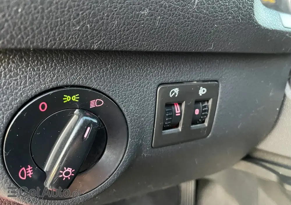 VOLKSWAGEN Caddy 2.0 TDI (5-Si.) Alltrack