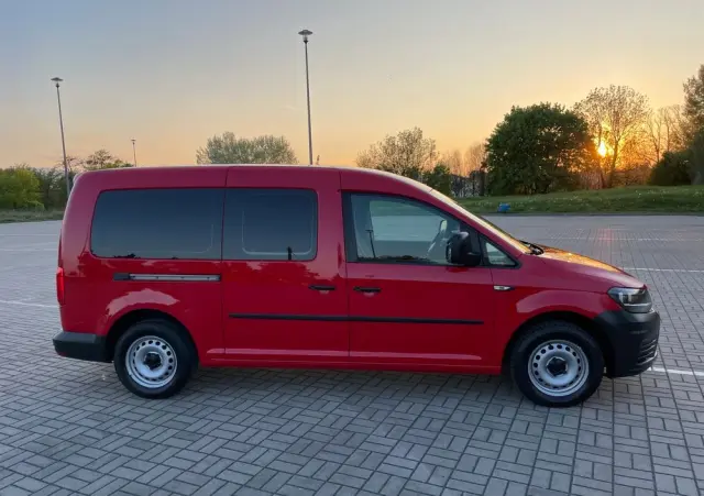 VOLKSWAGEN Caddy 2.0 TDI (5-Si.) Alltrack