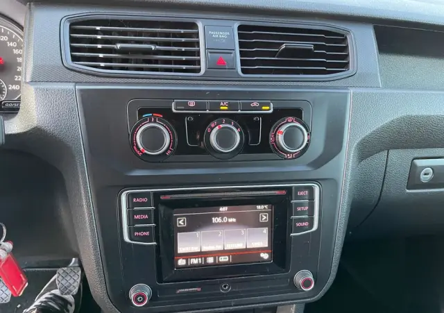 VOLKSWAGEN Caddy 2.0 TDI (5-Si.) Alltrack