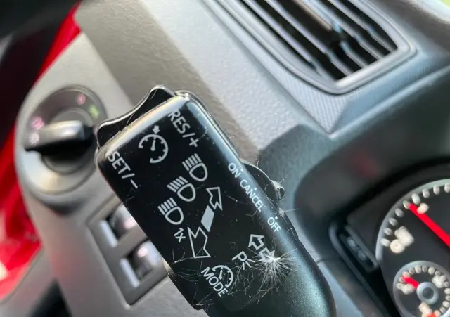 VOLKSWAGEN Caddy 2.0 TDI (5-Si.) Alltrack