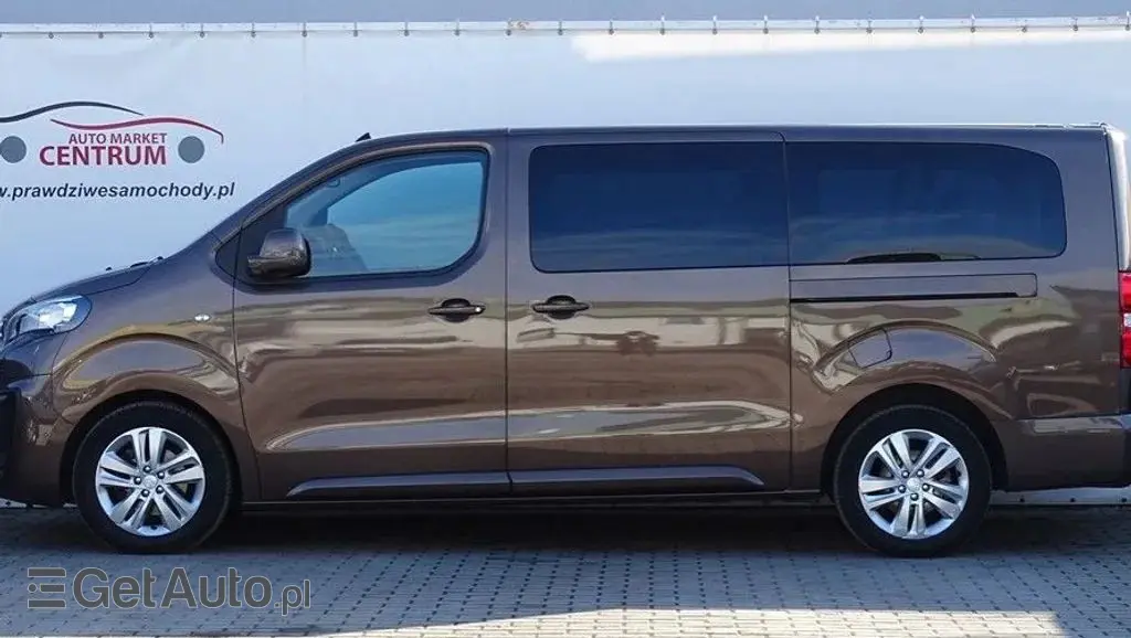 PEUGEOT Traveller 