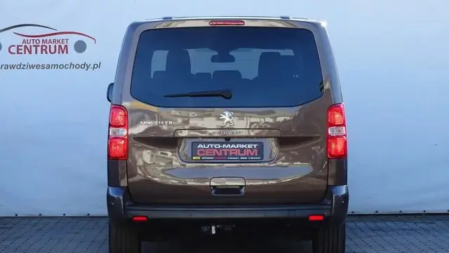 PEUGEOT Traveller 