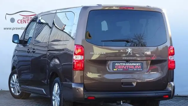 PEUGEOT Traveller 