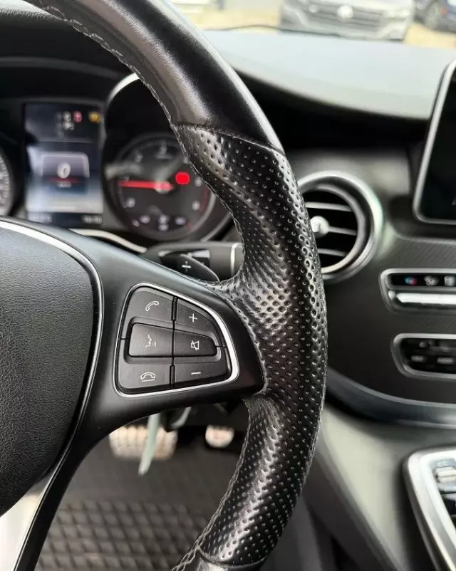 MERCEDES-BENZ Klasa V 250 d 4-Matic Avantgarde 7G-Tronic (d³ugi)