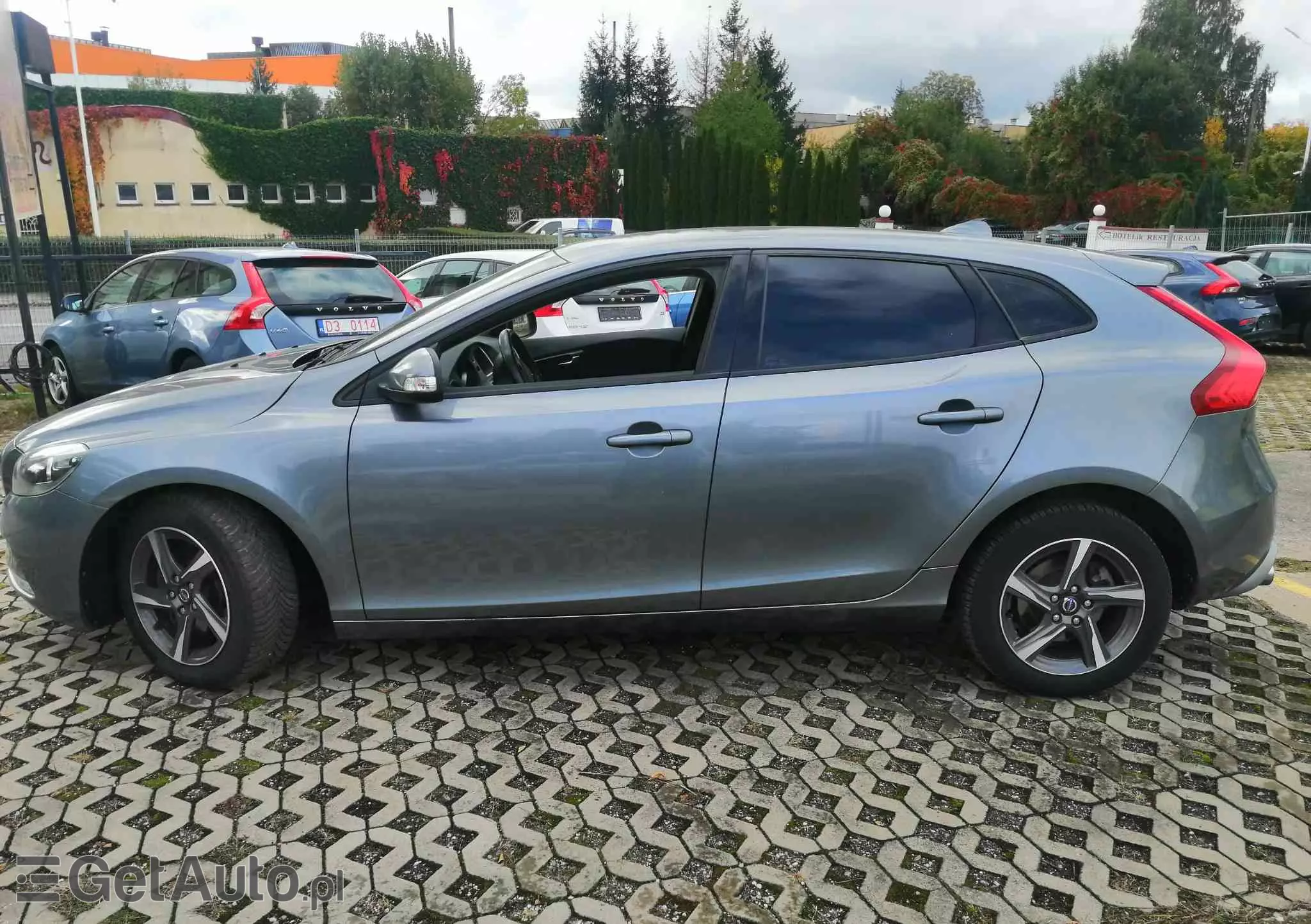 VOLVO V40 T2 Kinetic