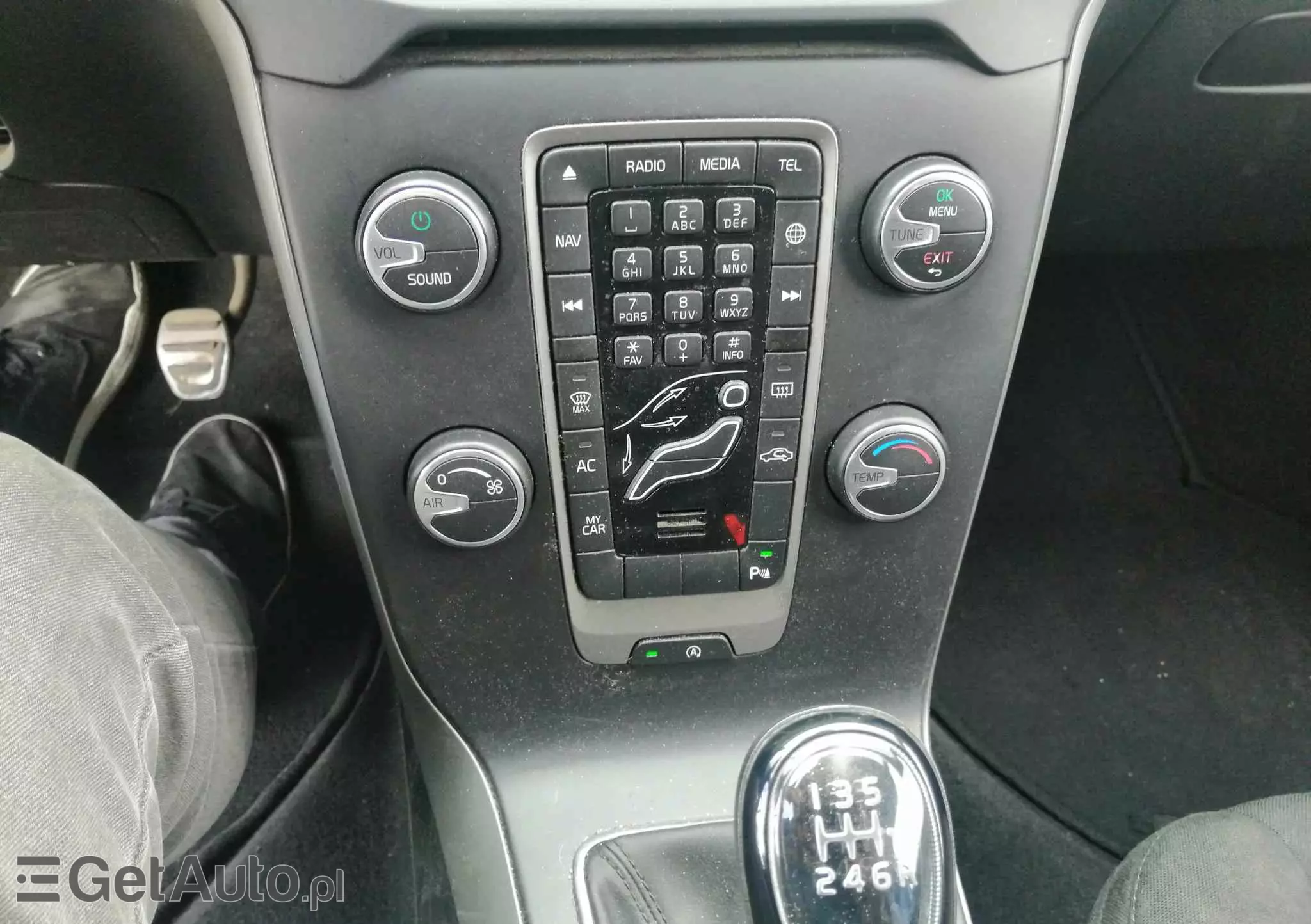 VOLVO V40 T2 Kinetic