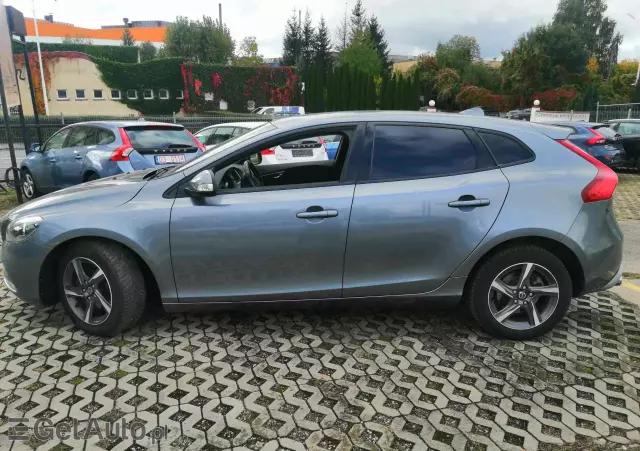 VOLVO V40 T2 Kinetic