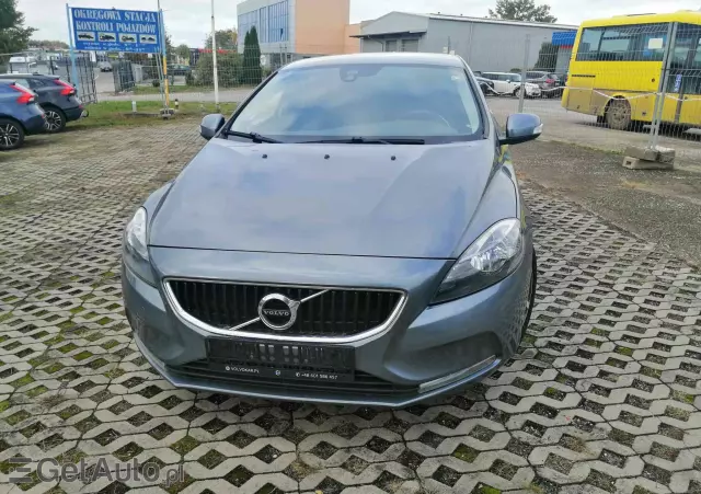 VOLVO V40 T2 Kinetic