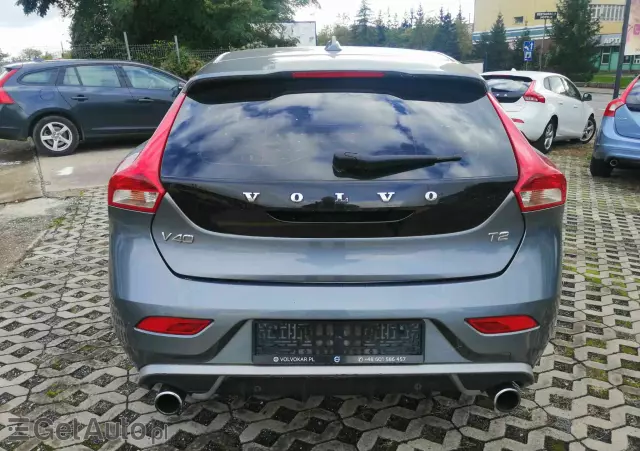 VOLVO V40 T2 Kinetic