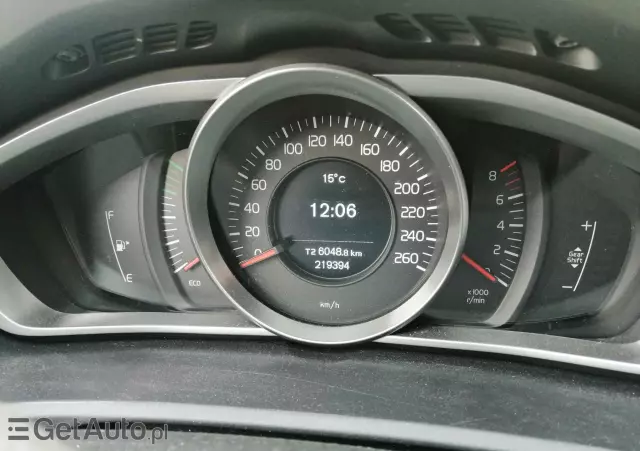 VOLVO V40 T2 Kinetic