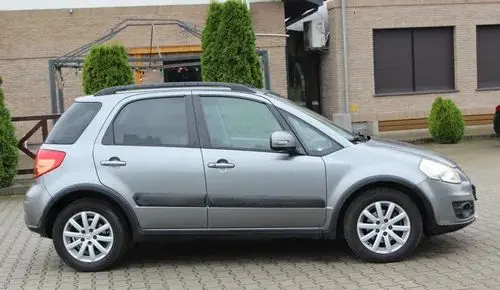 SUZUKI SX4 