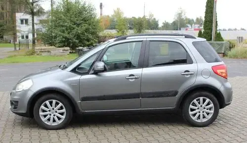 SUZUKI SX4 