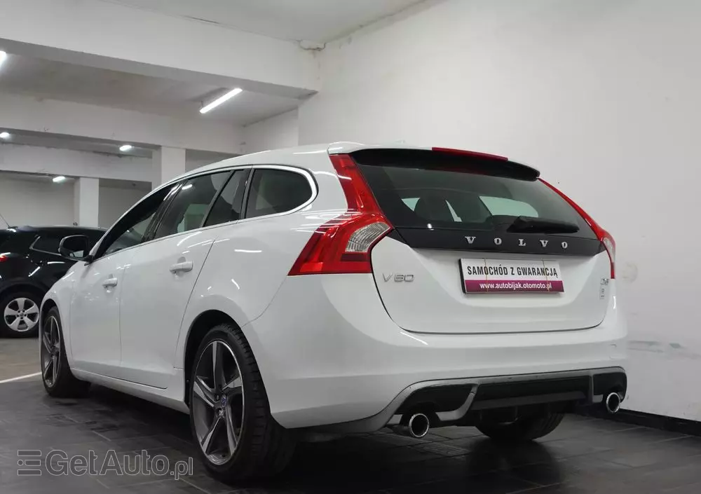 VOLVO V60 D3 R-Design