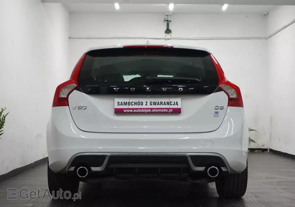 VOLVO V60 D3 R-Design