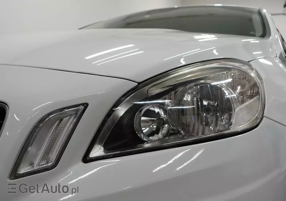 VOLVO V60 D3 R-Design