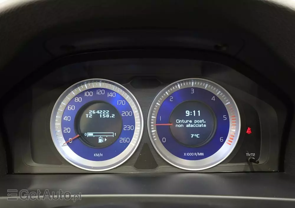 VOLVO V60 D3 R-Design