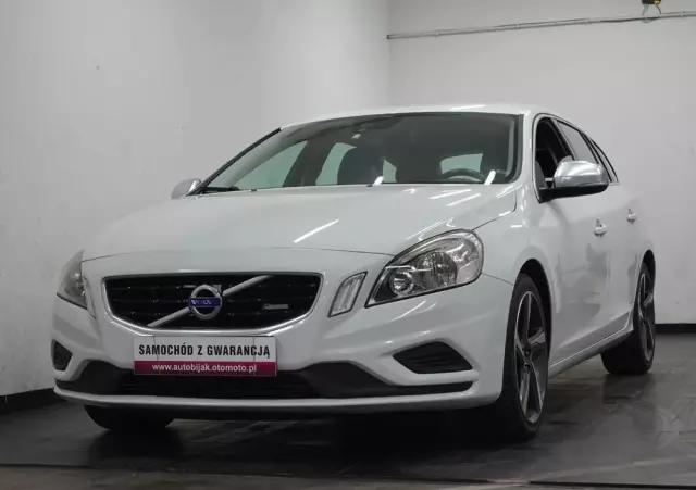 VOLVO V60 D3 R-Design