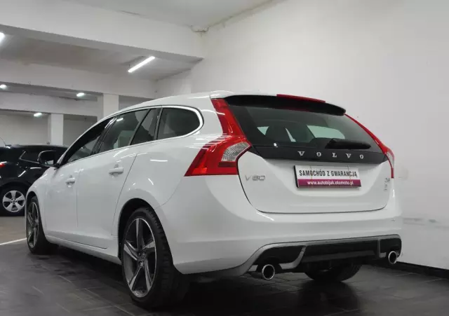 VOLVO V60 D3 R-Design
