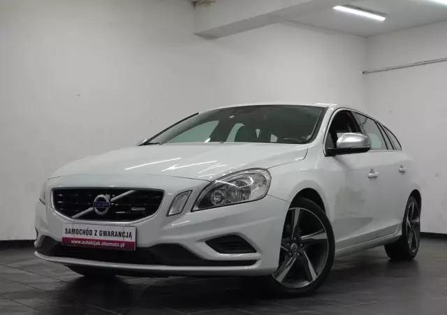 VOLVO V60 D3 R-Design