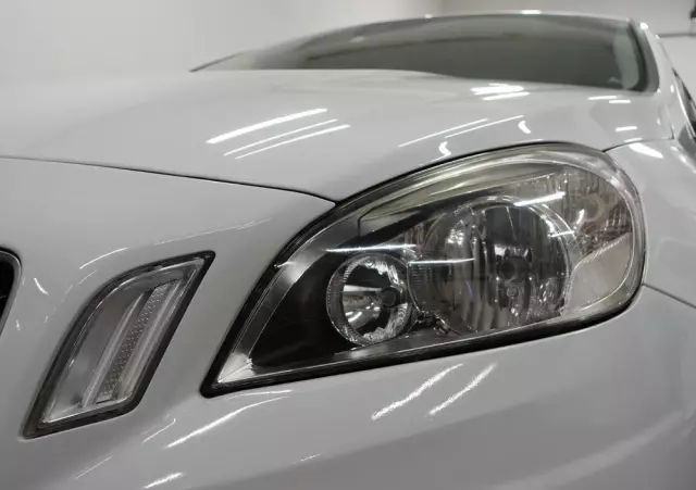 VOLVO V60 D3 R-Design