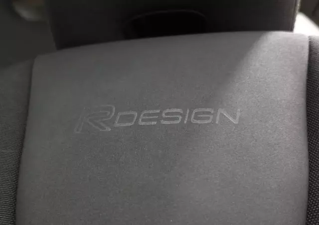 VOLVO V60 D3 R-Design