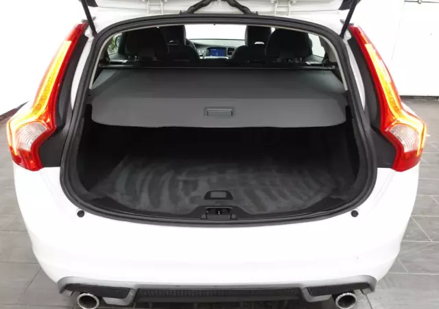 VOLVO V60 D3 R-Design