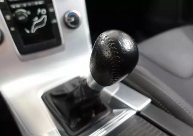 VOLVO V60 D3 R-Design