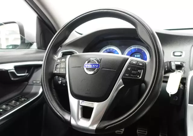 VOLVO V60 D3 R-Design
