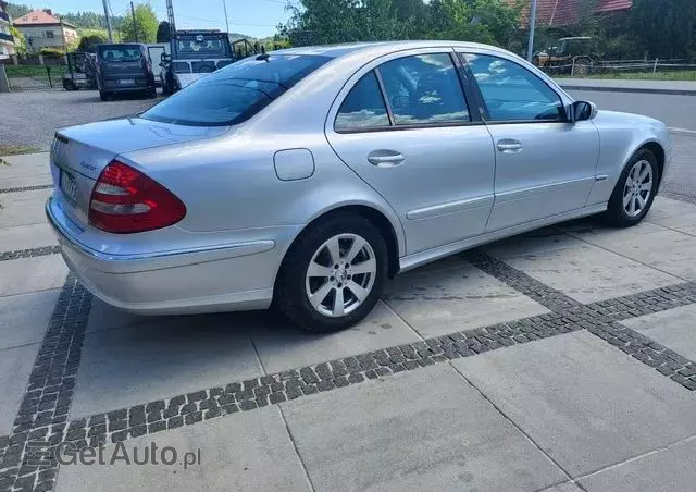 MERCEDES-BENZ Klasa E 320 CDI 4-Matic T Avantgarde