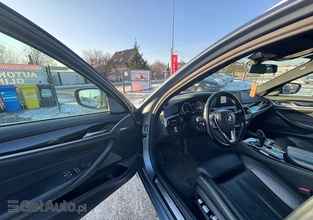 BMW Seria 5 530i Sport Line