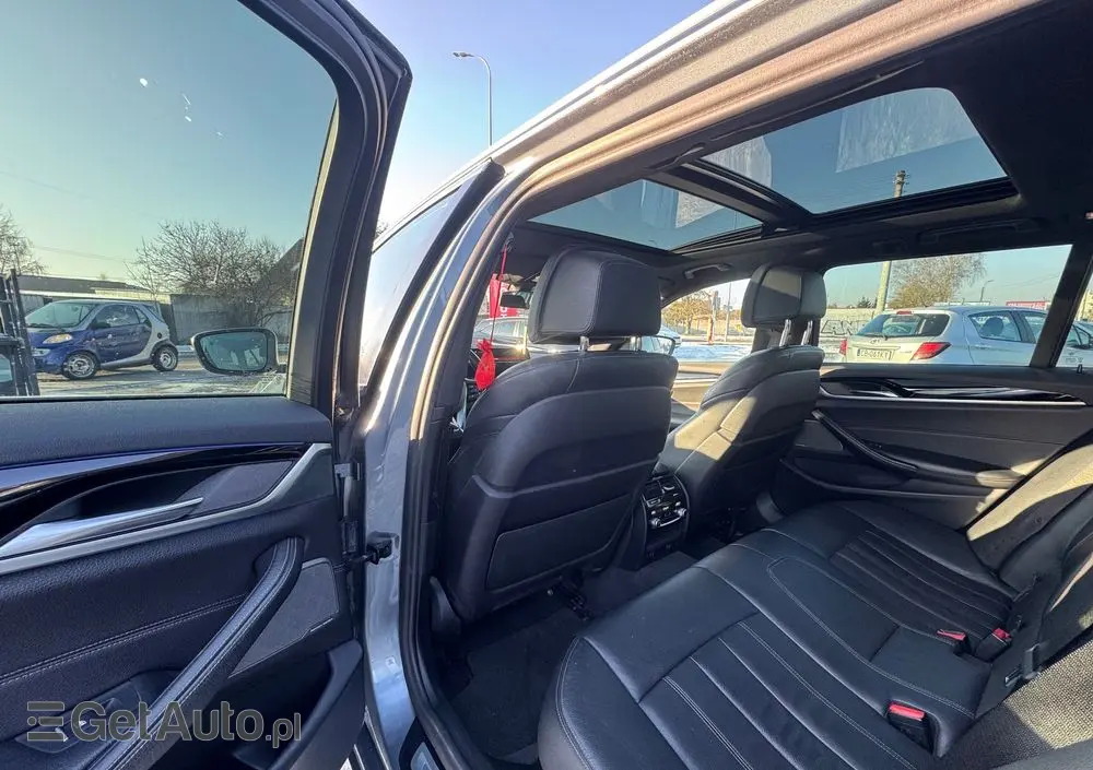 BMW Seria 5 530i Sport Line