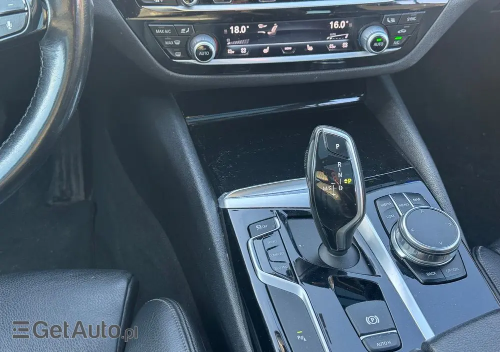 BMW Seria 5 530i Sport Line