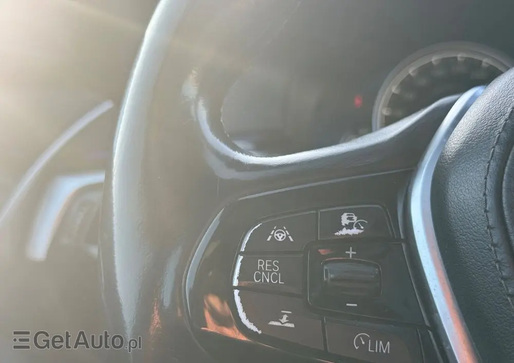 BMW Seria 5 530i Sport Line