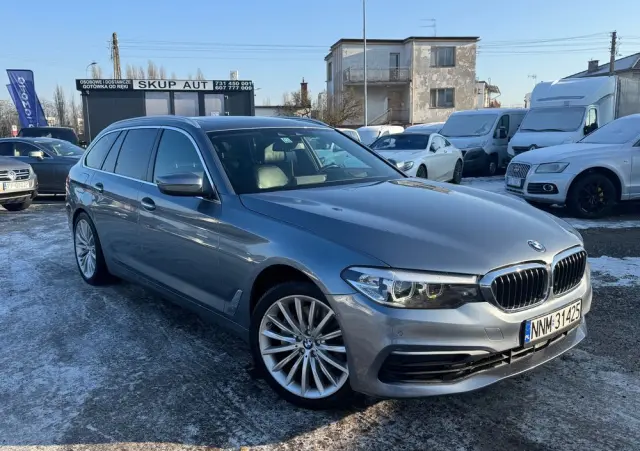 BMW Seria 5 530i Sport Line
