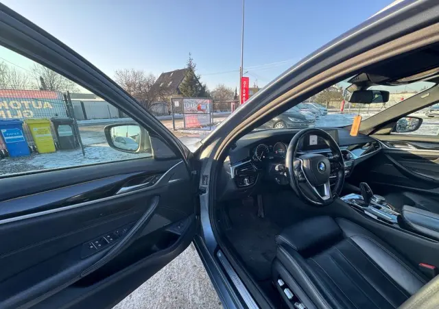 BMW Seria 5 530i Sport Line