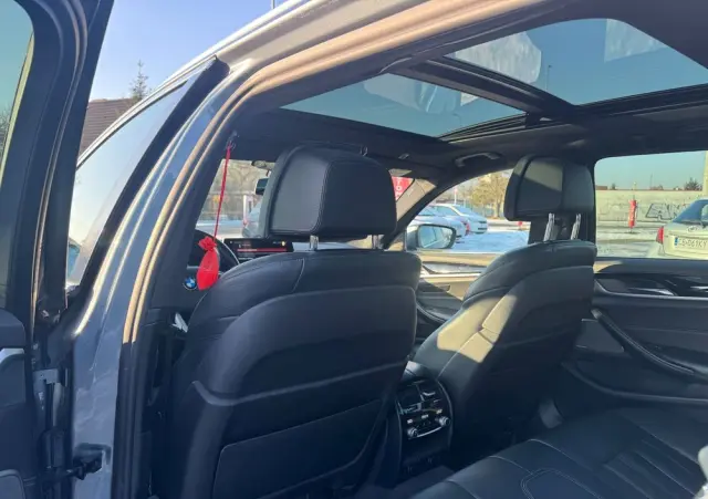 BMW Seria 5 530i Sport Line