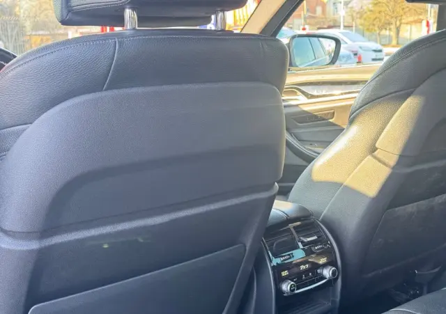 BMW Seria 5 530i Sport Line