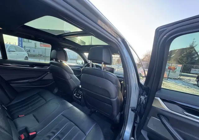 BMW Seria 5 530i Sport Line