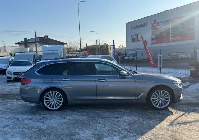 BMW Seria 5 530i Sport Line