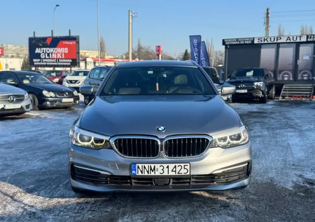 BMW Seria 5 530i Sport Line