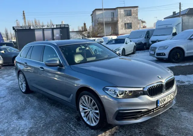 BMW Seria 5 530i Sport Line