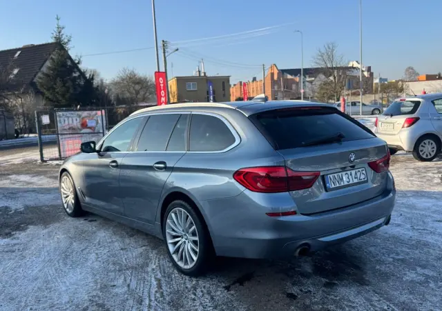 BMW Seria 5 530i Sport Line