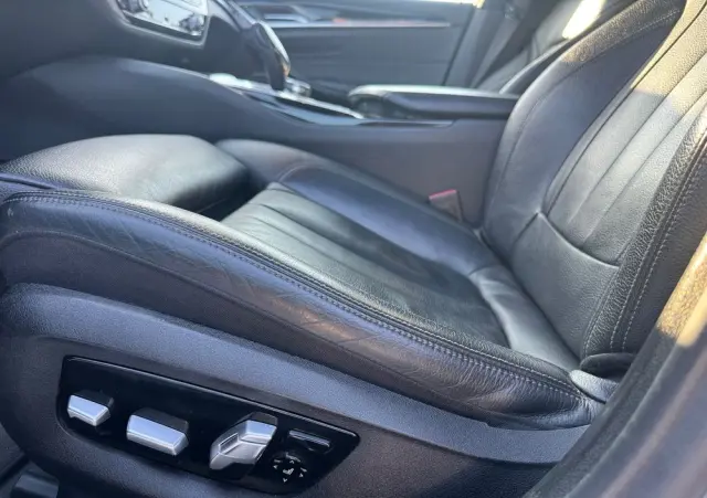 BMW Seria 5 530i Sport Line