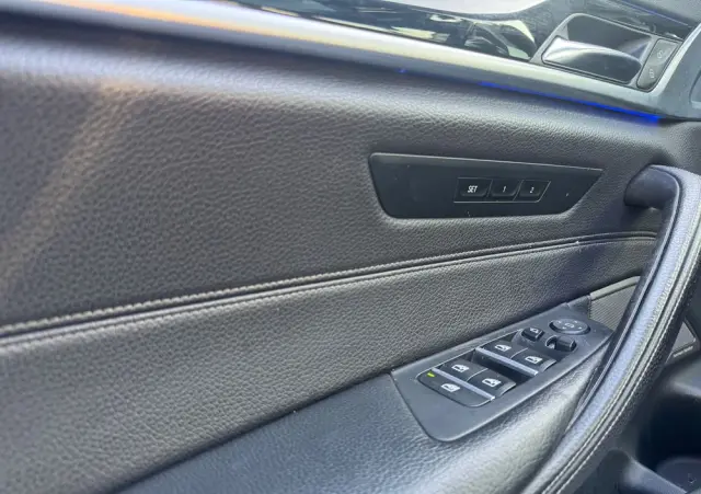 BMW Seria 5 530i Sport Line